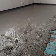 Doprava a čerpání litých podlahových betonů LPP